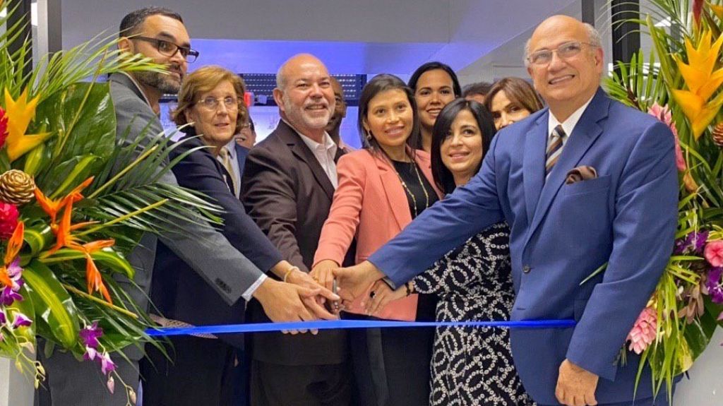  Presidente de la C&aacute;mara inaugura primera cl&iacute;nica de trasplante de &oacute;rganos en Fajardo 