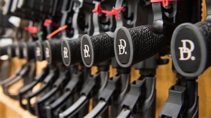 Fabricantes de armas se preparan para un declive con Trump