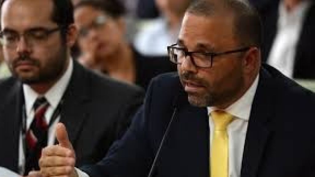  DDEC firma acuerdo con el DCR para rehabilitar a j&oacute;venes 