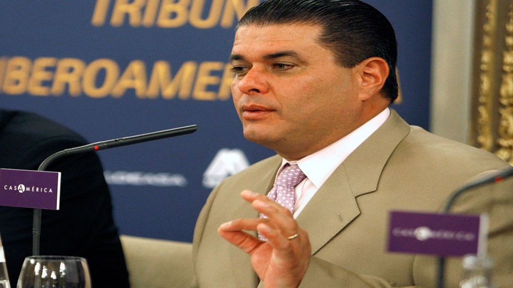  Santini, se tira de pecho! para administrar alcaldia de San Juan 