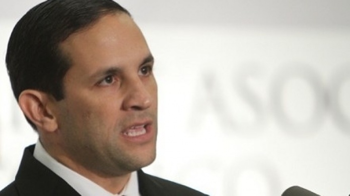 Pa` Fuera LÃ¡zaro de Acueductos lo "Botan como bolsa" 