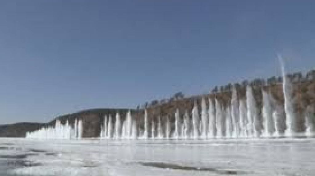  Vea video: China dinamita el r&iacute;o Amur, fronterizo con Rusia, para romper capas de hielo 