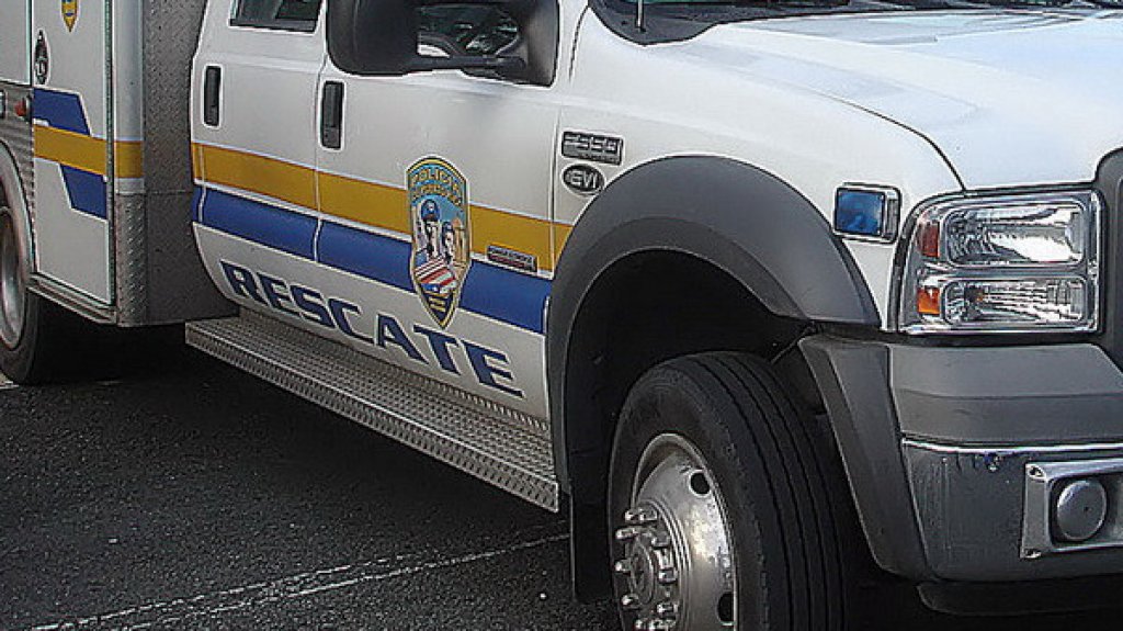  VIDEO: Muere mujer al caer por puente en accidente de tr&aacute;nsito en Guayama 