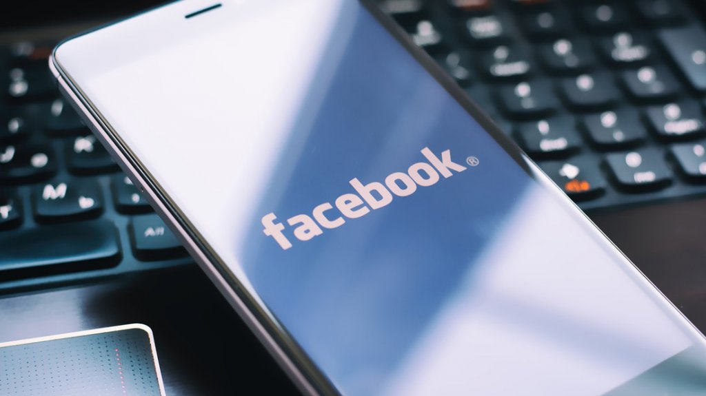  Facebook añade las funciones de llamadas de voz y video a su aplicación principal 