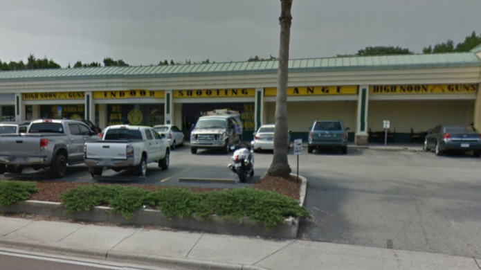 Padre mata a hijo por accidente en campo de tiro en Florida