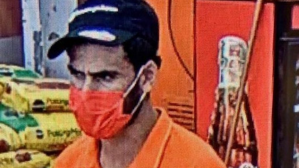  Polic&iacute;a busca a este hombre por supuesta apropiaci&oacute;n ilegal en Home Depot de Bayam&oacute;n 