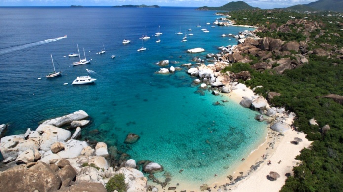 Hoy Domingo te gustarÃ­a estar ahora mismo en una playa de Puerto Rico asÃ­?