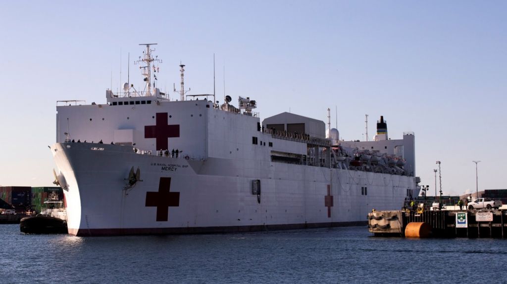  Llega a Los &Aacute;ngeles un buque hospital con 1,000 camas de apoyo ante COVID-19 