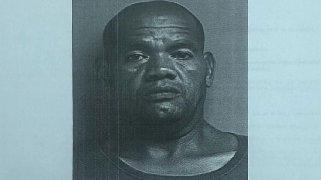  Polic&iacute;a en Caguas arrestan sospechoso de intenta apu&ntilde;alar a un hombre 