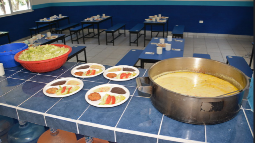  Reaccionan demandantes del caso para abrir comedores escolares 