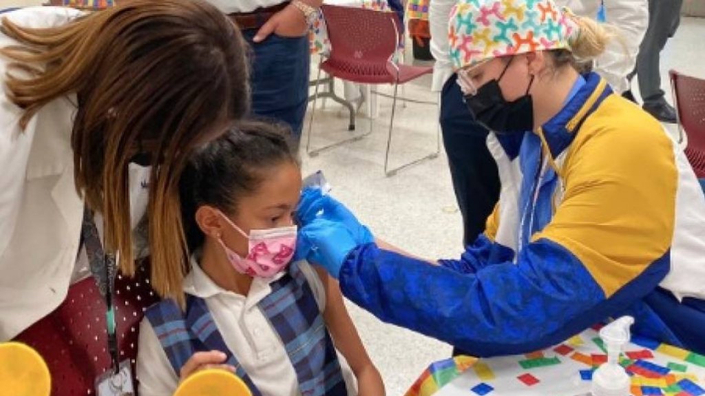  Preparan vacunaci&oacute;n masiva en 15 lugares para el s&aacute;bado 