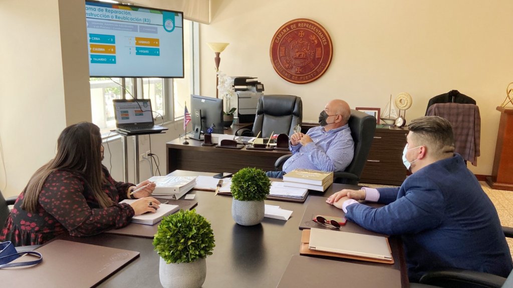  M&eacute;ndez N&uacute;&ntilde;ez le solicita a funcionario de Vivienda que se agilice el desembolso de fondos CDBG-DR para municipios del Este 