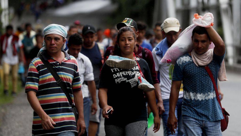  Trump amenaza con cortar ayuda a Honduras si no detiene caravana de migrantes 