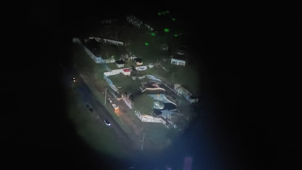  Video: Del interior del lugar donde asesinaron 3 j&oacute;venes anoche en Caguas 