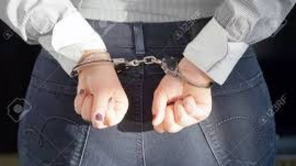  &ldquo;Se lo merec&iacute;a&rdquo;, dice la mujer que no se arrepiente de quemar y apu&ntilde;alar a su compa&ntilde;ero 