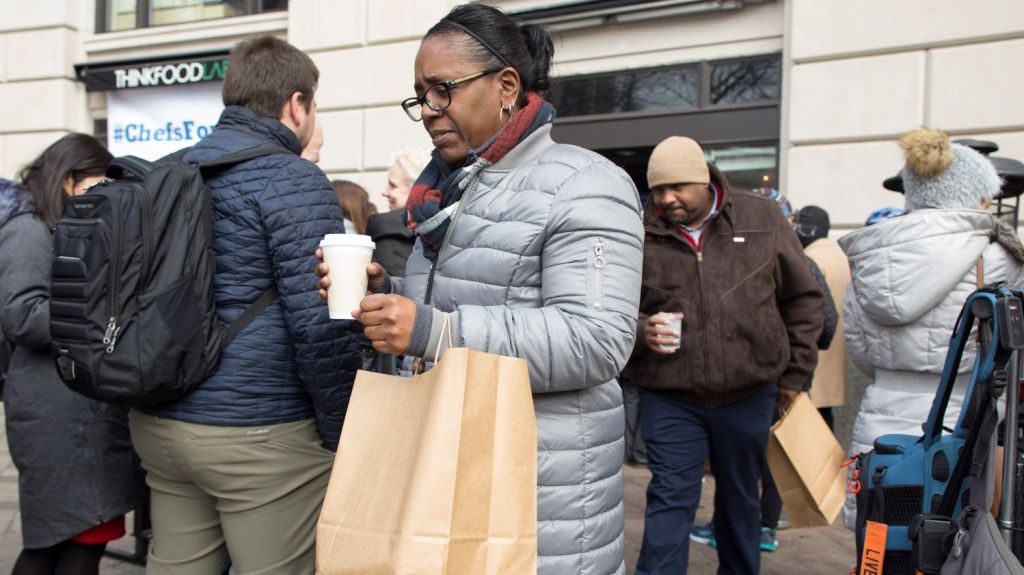  Piden "prepararse" contra el hambre en Colorado si hay m&aacute;s recortes federales 