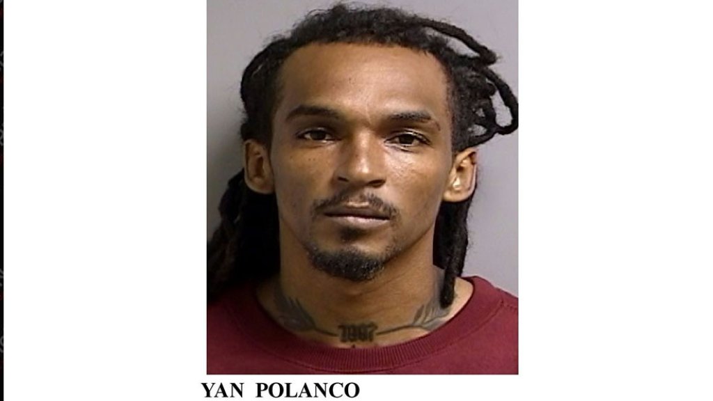  Municipales de San Juan arrestan a hombre que agredió a su pareja en Barrio Obrero 