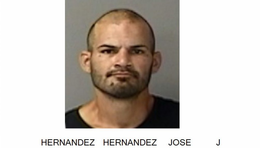  Municipales de Hatillo arrestan a un hombre que era buscado por robo 