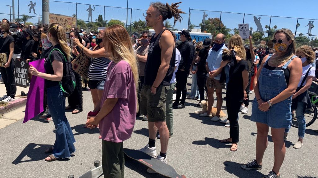  Muere un hombre baleado durante una protesta contra la Polic&iacute;a de Kentucky 