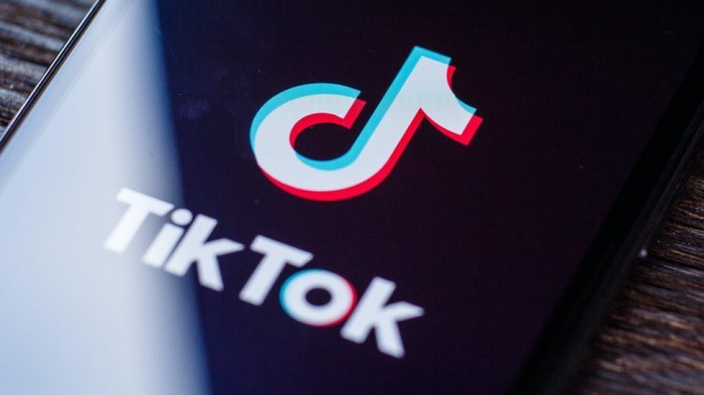  Una ni&ntilde;a termina en el hospital tras ingerir alcohol en gel y papel por un reto de TikTok 