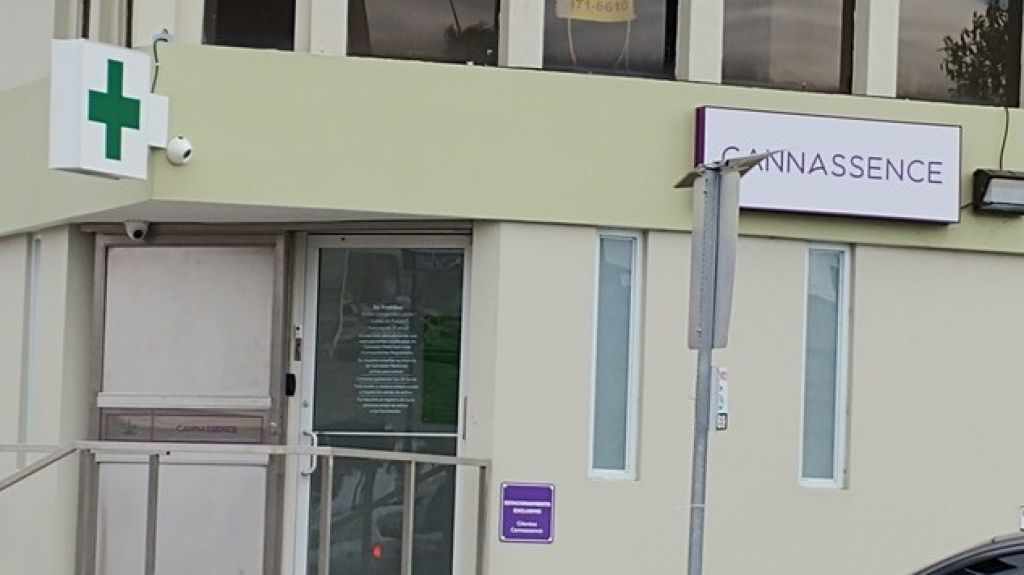  Farmacias de comunidad opuestas a dispensaci&oacute;n de la mo&ntilde;a de la marihuana 