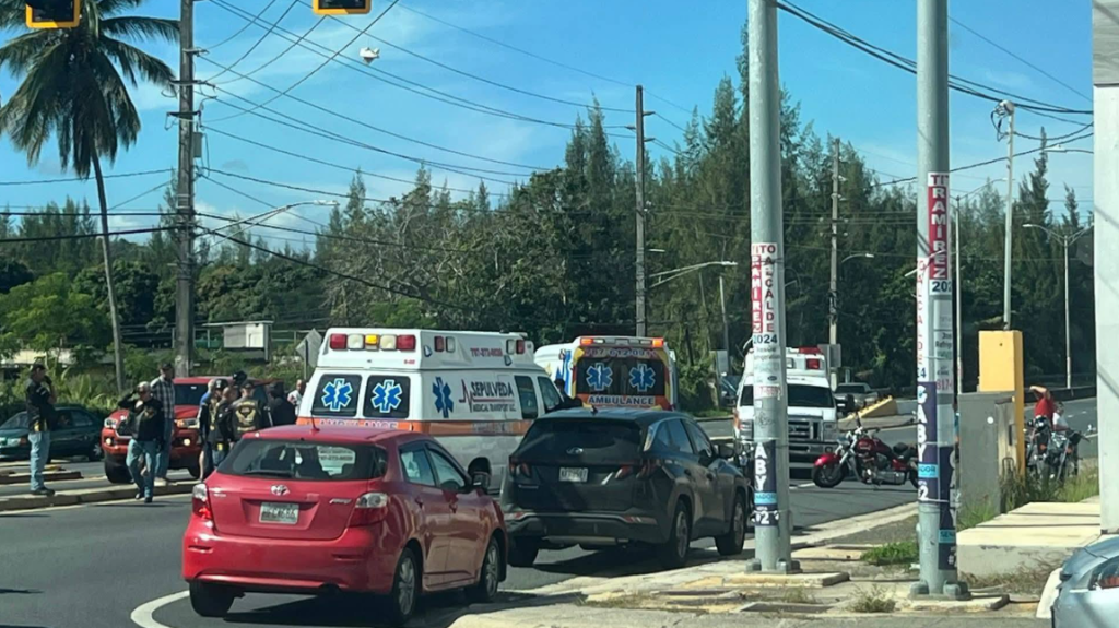  Accidente entre motociclistas deja tres heridos en Arecibo, uno de cuidado 