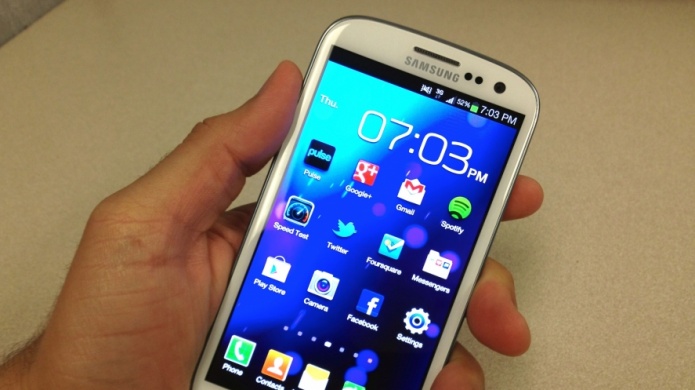 InvestigarÃ¡n si compaÃ±Ã­as de telecomunicaciones cumplen con crÃ©dito anunciado tras el paso del huracÃ¡n MarÃ­a