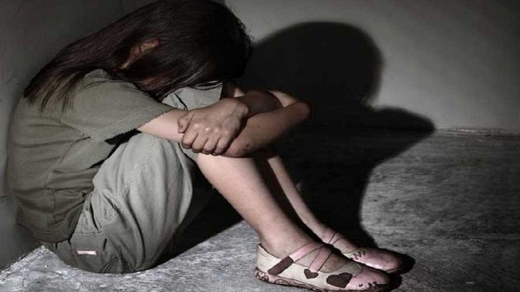  Suicidio de menores aumenta con la pobreza, seg&uacute;n un estudio 