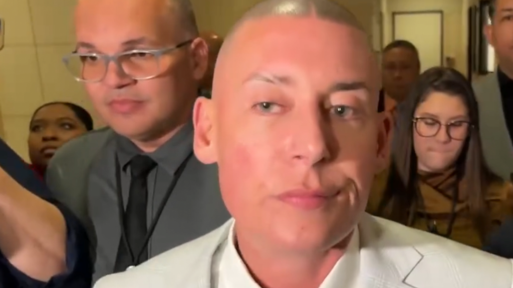  Video: Con este &ldquo;Flow&rdquo; sali&oacute; &ldquo;Coscu&rdquo; derechito para la c&aacute;rcel 