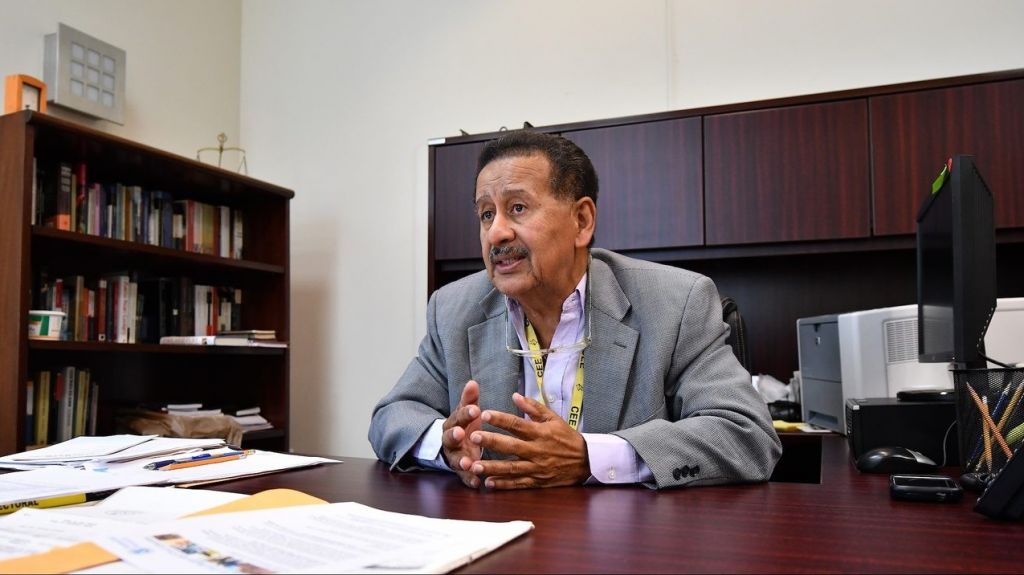  Comisi&oacute;n CEE acuerda enviar informes sobre el chat de WhatsApp al Departamento de Jusiticia 