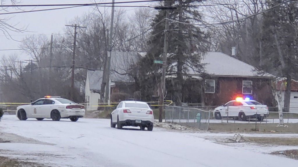  Cinco personas muertas y una herida en &ldquo;el mayor tiroteo con v&iacute;ctimas m&uacute;ltiples en m&aacute;s de una d&eacute;cada&ldquo; que sufre Indian&aacute;polis 