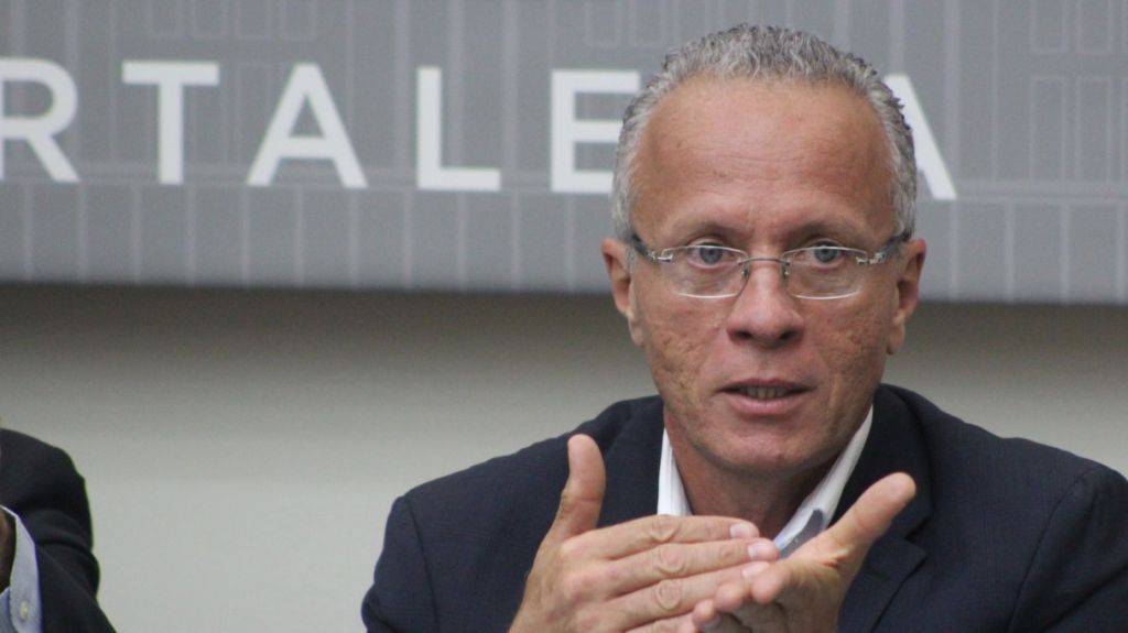  Alcaldes populares quien reunirse con nuevo director de la AEE 