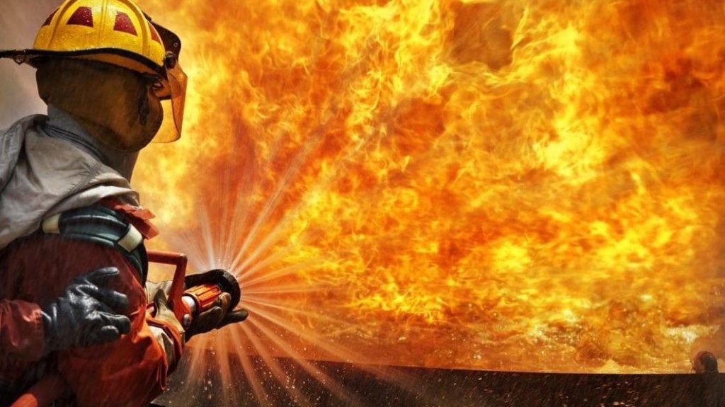  Mueren dos envejencientes en incendio en residencia en Barrio Obrero 