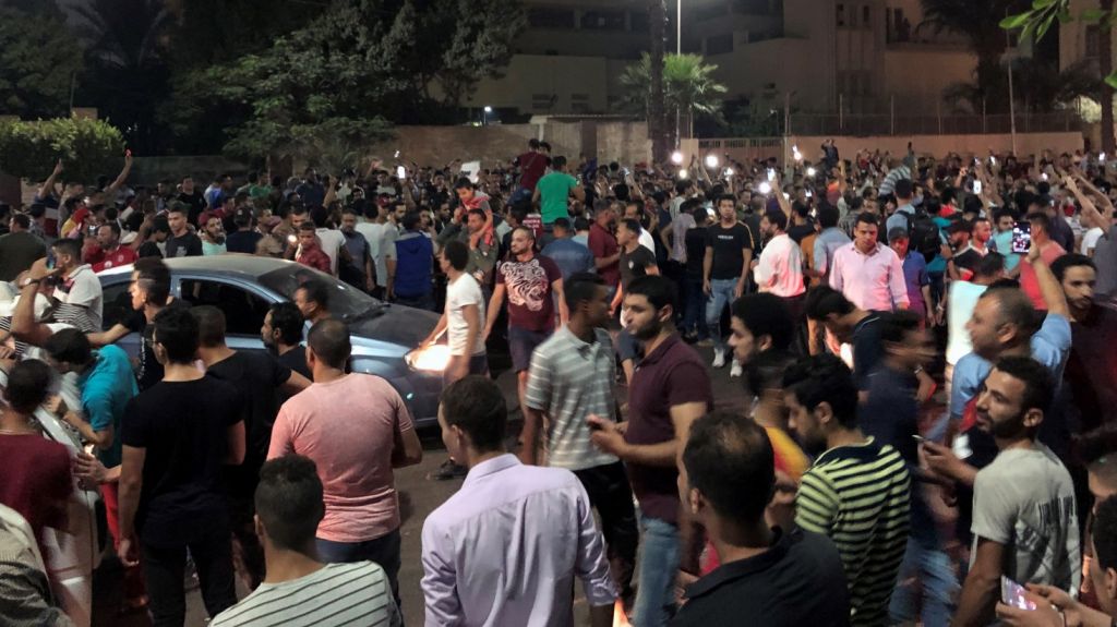  Al menos 150 detenidos en la ins&oacute;lita protesta del viernes en Egipto 