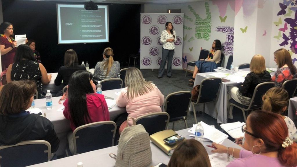  Procuradora de la Mujer orienta sobre los fondos Stop y Sasp 