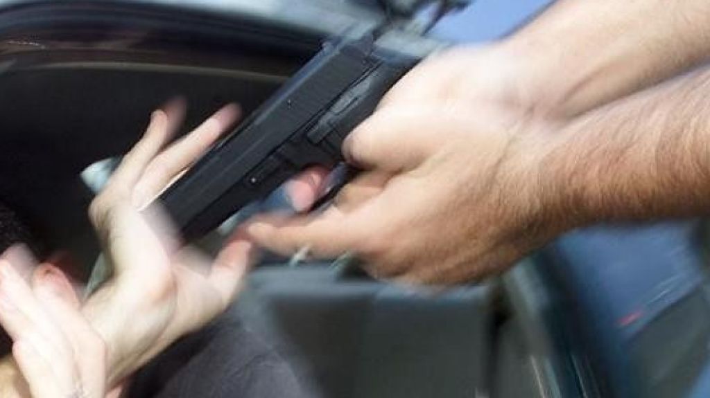  Le hacen &ldquo;carjacking&rdquo; a mujer en Dorado 