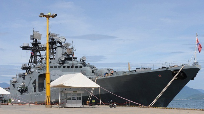 Buques de guerra rusos llegan a China para realizar ejercicios conjuntos