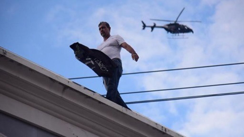  Video: Arrestan a Tito Kayak durante protestas en Fortaleza 