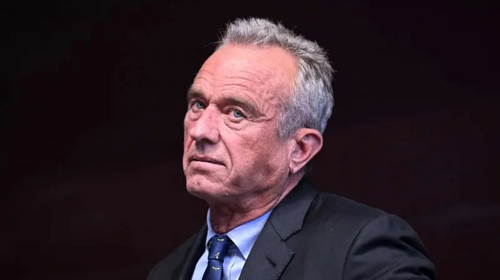  Robert F. Kennedy Jr. renuncia a su candidatura presidencial y respalda a Donald Trump 