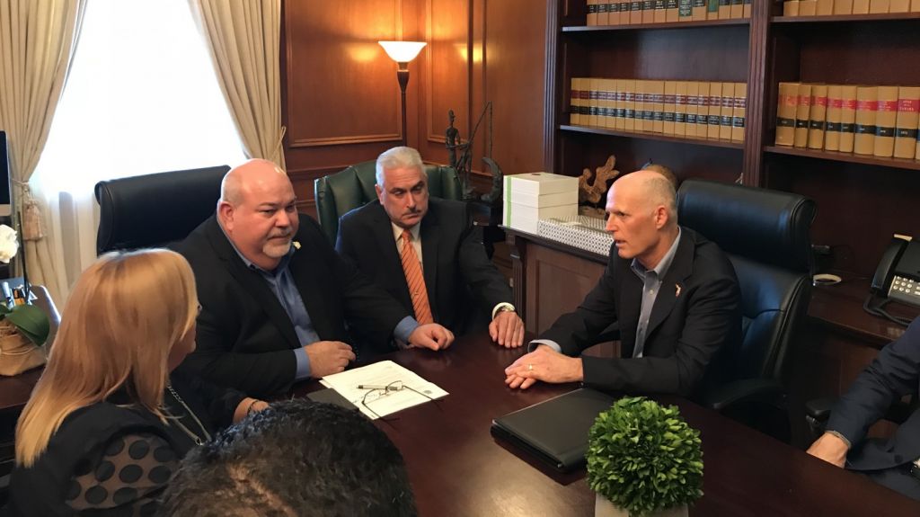  Presidente de la C&aacute;mara discute asuntos de la comunidad puertorrique&ntilde;a con el Gobernador de la Florida 