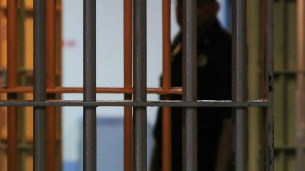  Le arrancan parte de una oreja a confinado en pelea en C&aacute;rcel de Guayama 
