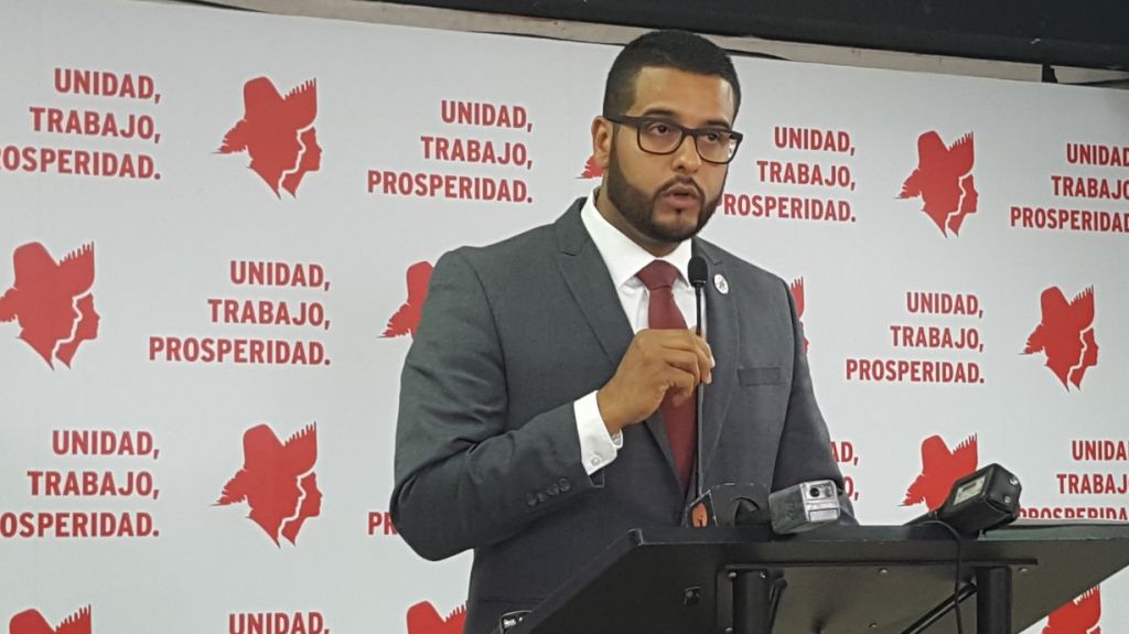  Representante Jes&uacute;s Manuel Ortiz solicita se hagan p&uacute;blicos los planes fiscales de la AEE y AAA 