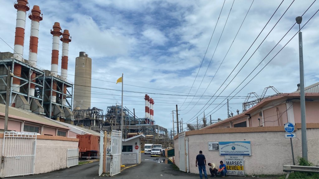  L&iacute;deres comunitarios en residenciales p&uacute;blicos dicen que est&aacute;n dispuestos a salir a la calle contra LUMA 