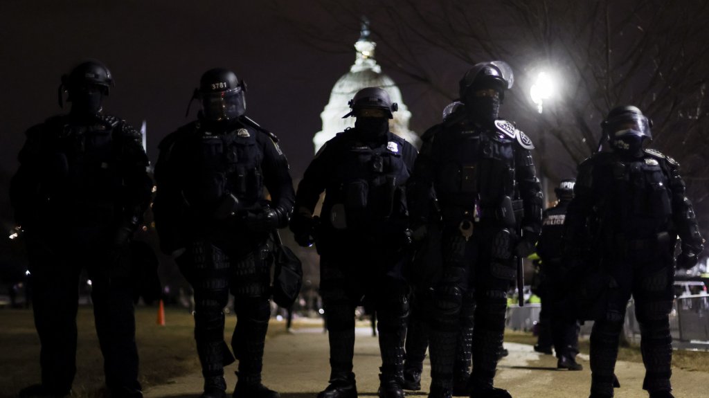 Una l&iacute;der de la toma al Capitolio declara que obedec&iacute;a instrucciones de Trump 