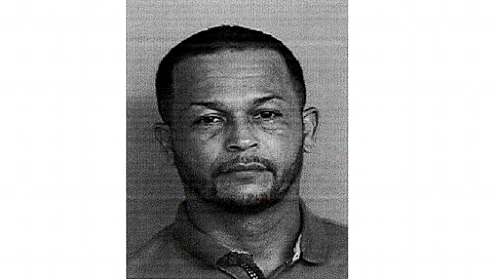  Libre bajo fianza sujeto que se &ldquo;tumbo&rdquo; $4,100.00 usando una tarjeta robada 