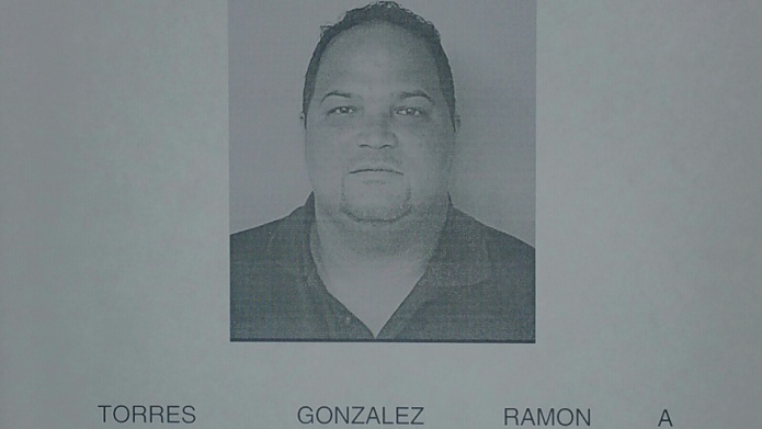 Quedo Fichao, Andaba en motora por el paseo a exceso de velocidad y marbete falso 