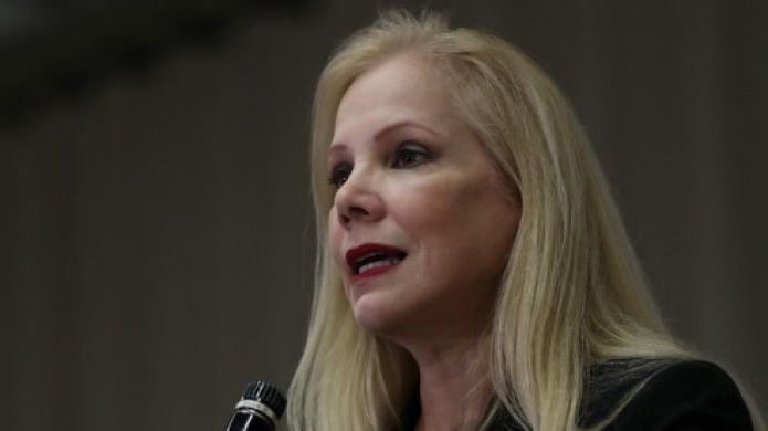  Renuncia la presidenta interina de la UPR