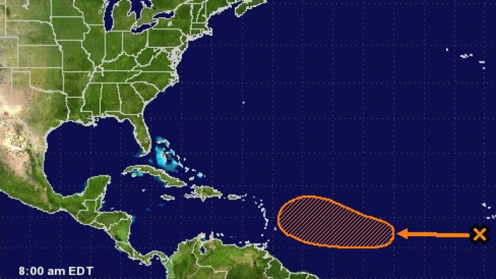 Onda pasa al sur de la isla... 