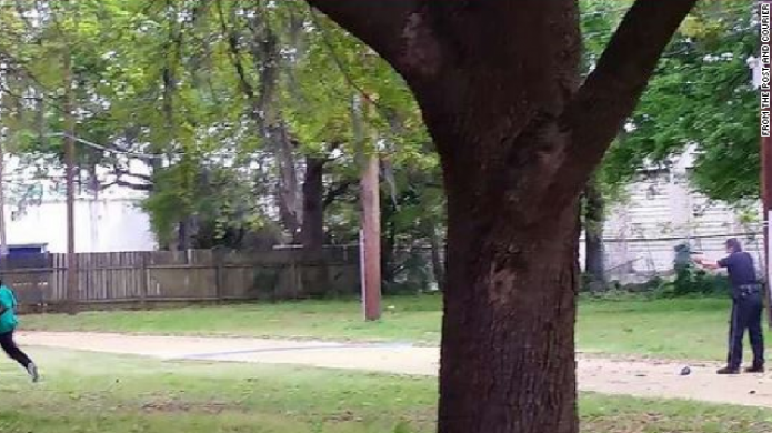 Acusan de homicidio a policÃ­a que baleÃ³ a un negro desarmado en Carolina del Sur