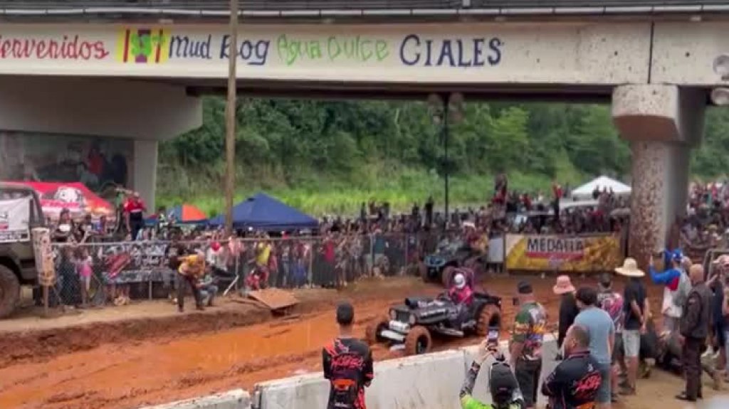  Video: Veh&iacute;culo &ldquo;Todo Terreno&rdquo; sale de pista de fango e impacta varias personas en Ciales 